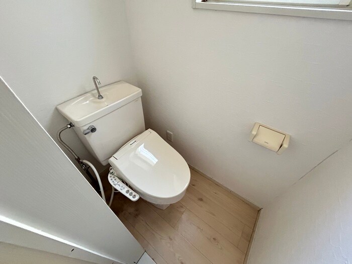 物件内観写真11　(トイレ)