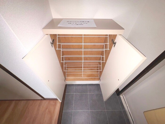 物件内観写真16　(靴箱)