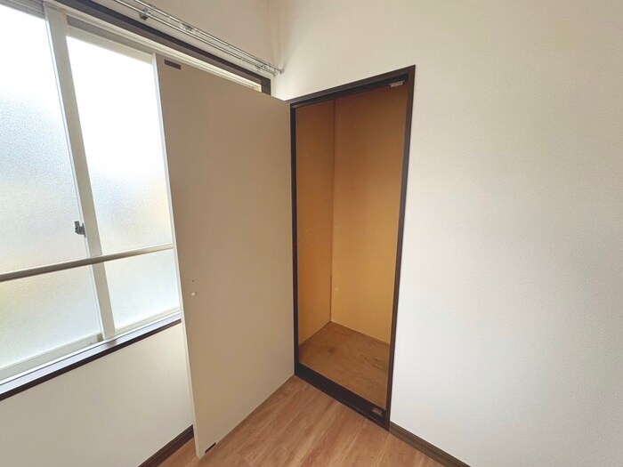 物件内観写真18　(収納)