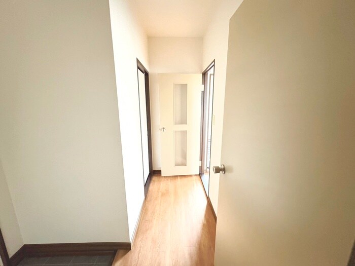 物件内観写真21　(廊下)