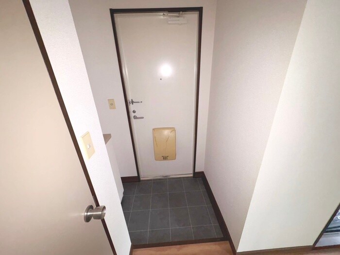 物件内観写真22　(玄関)