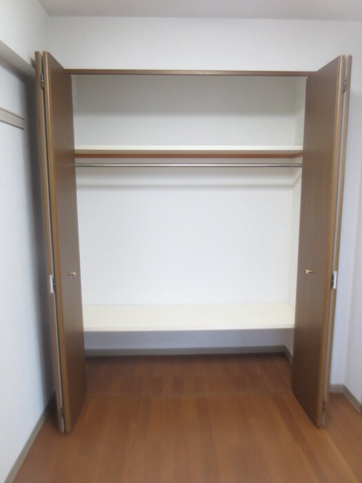 物件内観写真11　(収納)