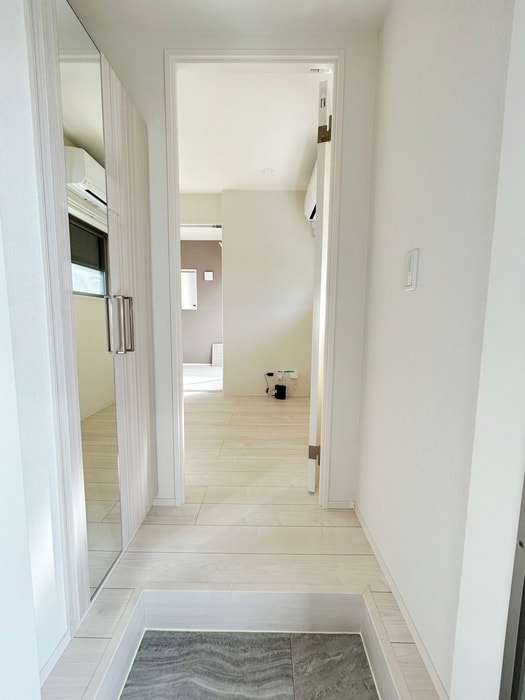 物件内観写真17　(玄関)