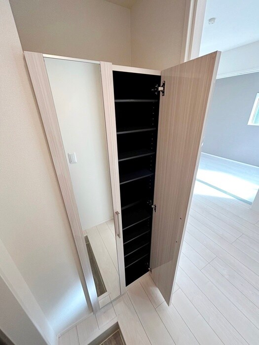 物件内観写真18　(靴箱)