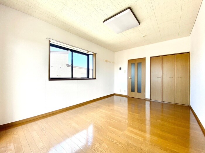 物件内観写真8　(居室)