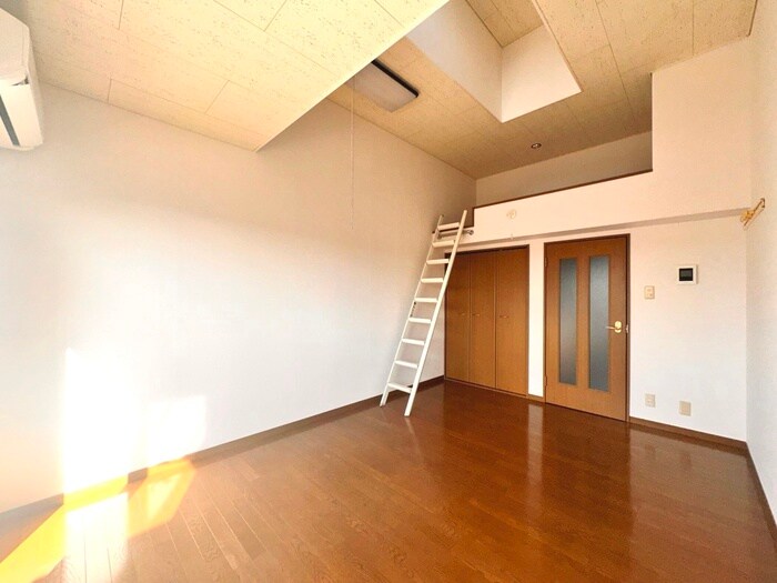 物件内観写真9　(居室)