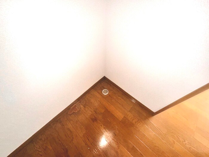 物件内観写真16　(洗濯機置場)