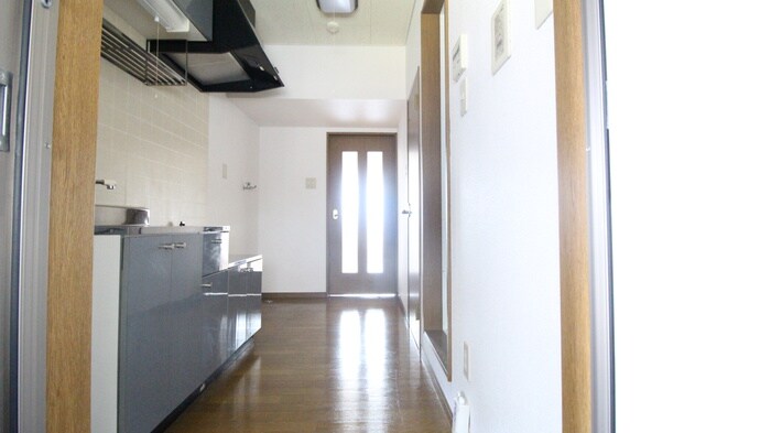 物件内観写真17　(廊下)