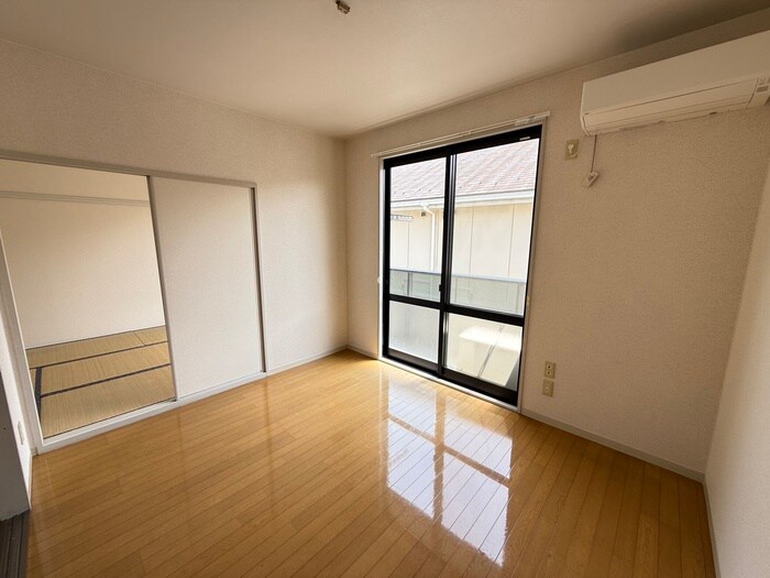 物件内観写真6　(居室)