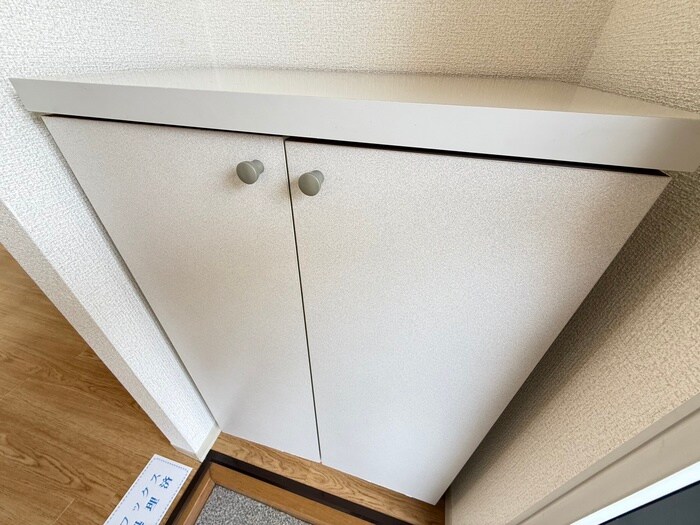 物件内観写真14　(靴箱)