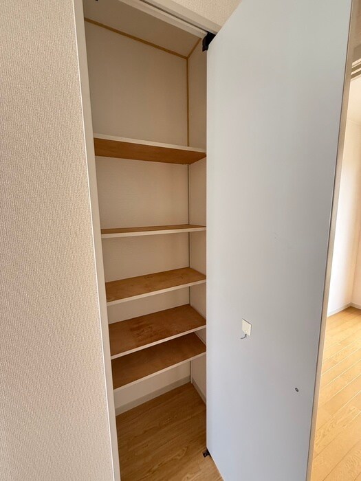 物件内観写真21　(収納)