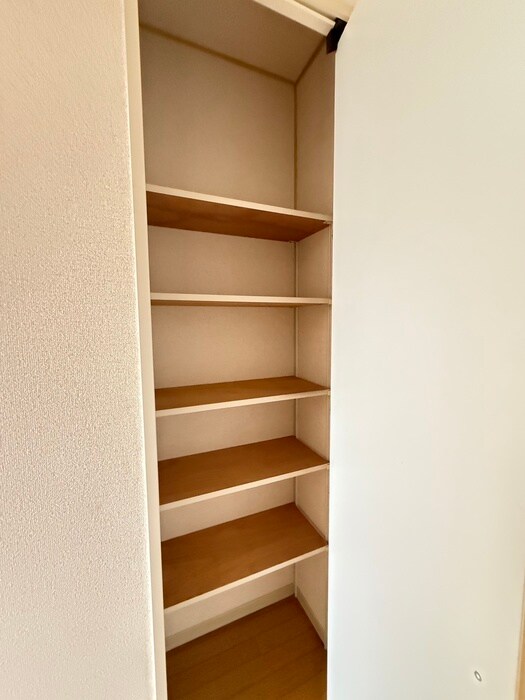物件内観写真21　(収納)