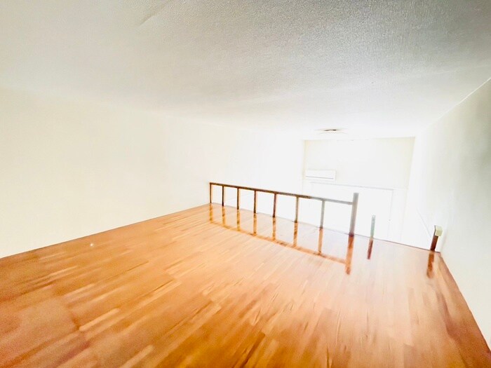 物件内観写真9　(ロフト)