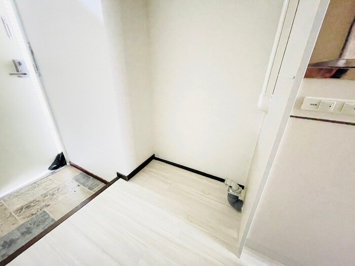 物件内観写真13　(洗濯機置場)