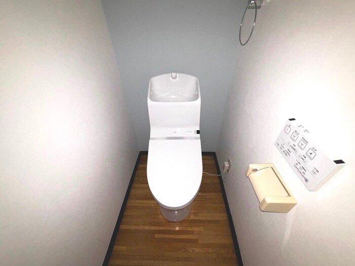 物件内観写真15　(トイレ)