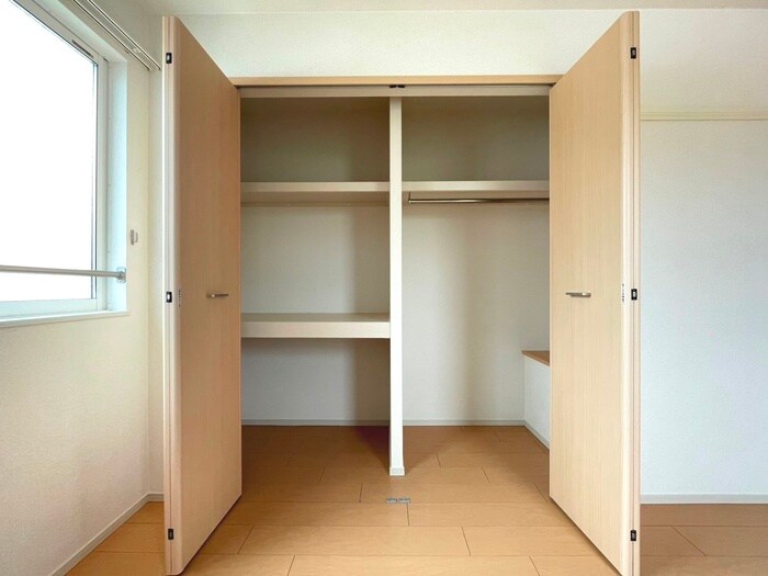 物件内観写真10　(収納)