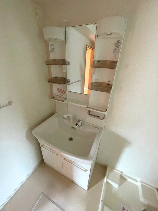 物件内観写真12　(洗面)