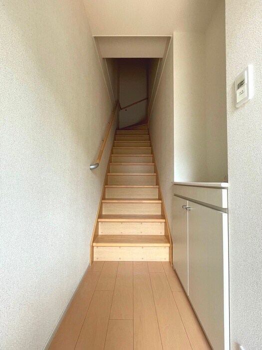 物件内観写真16　(廊下)