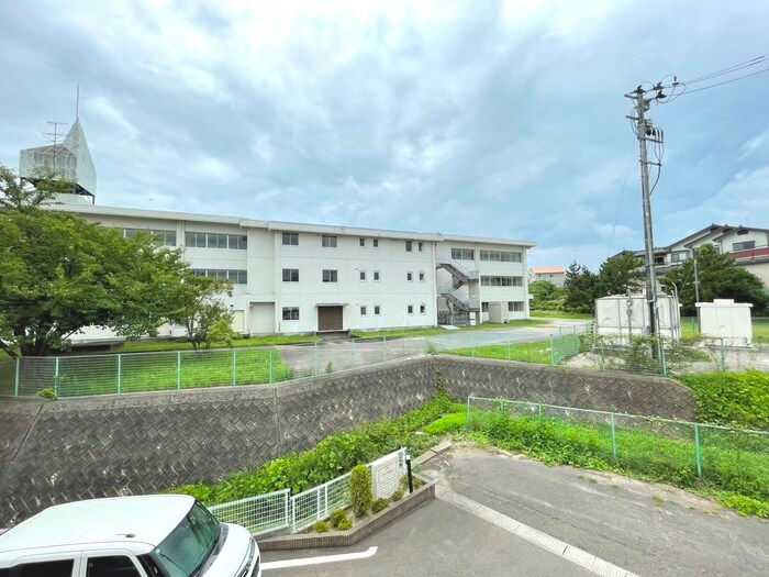 物件内観写真20　(室内からの展望)