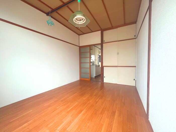 物件内観写真8　(居室)