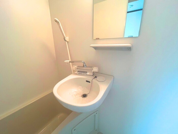 物件内観写真12　(洗面)