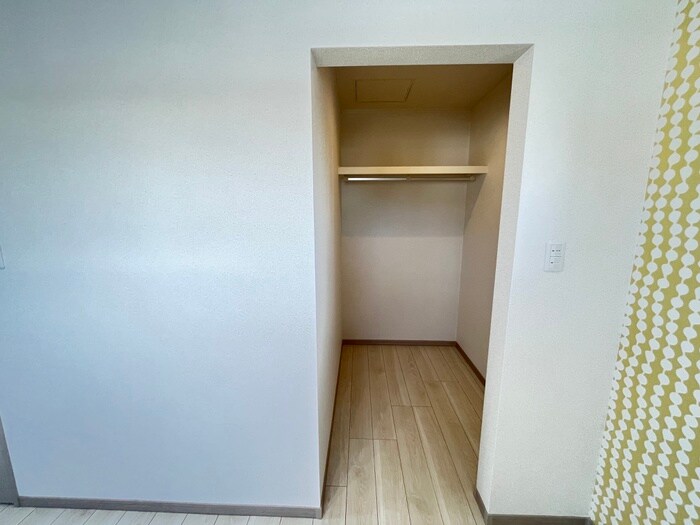 物件内観写真18　(収納)