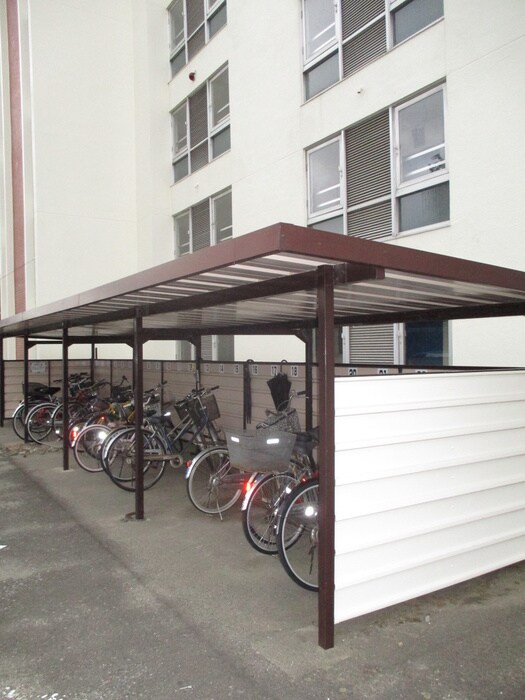 物件外観写真6　(駐輪場)