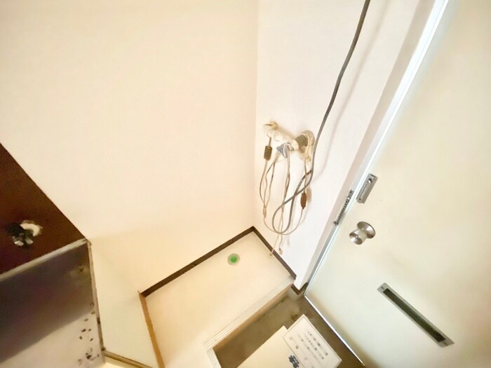 物件内観写真12　(洗濯機置場)