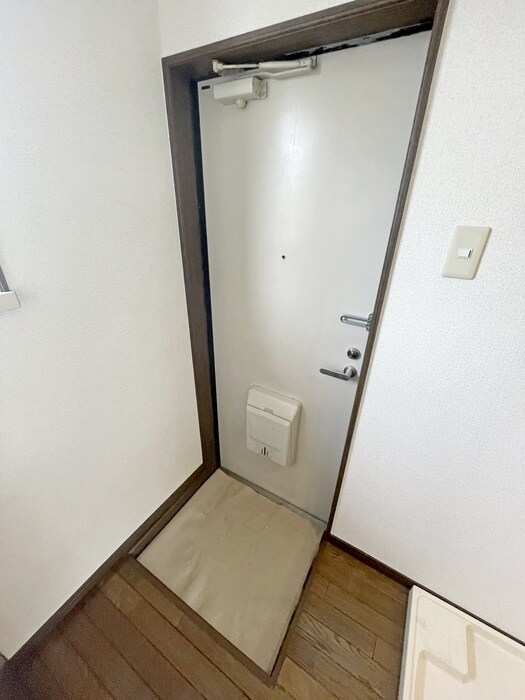 物件内観写真19　(玄関)