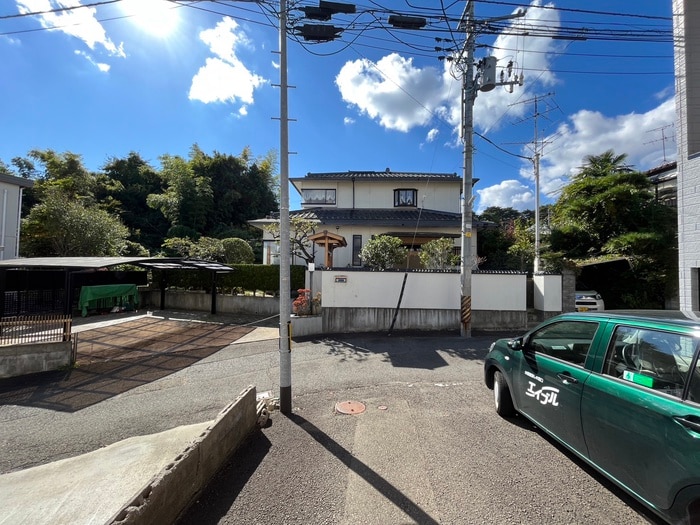 物件内観写真16　(室内からの展望)