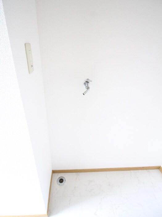 物件内観写真19　(洗濯機置場)