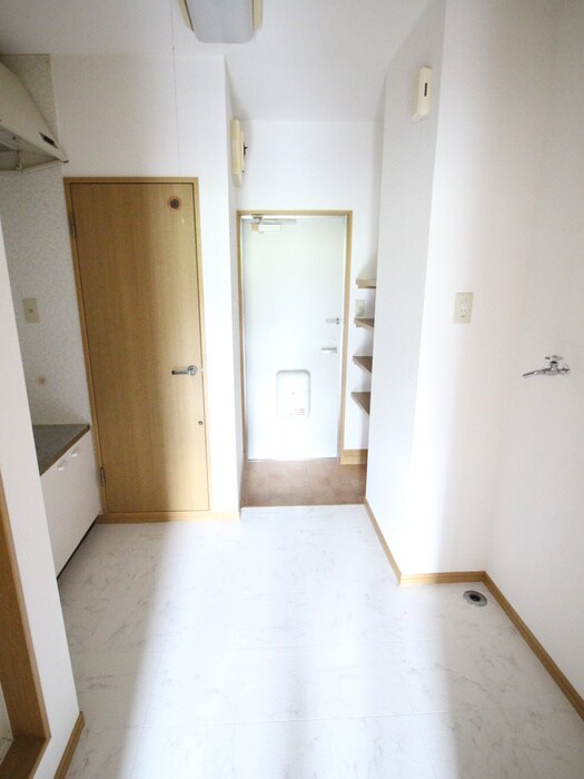 物件内観写真20　(廊下)