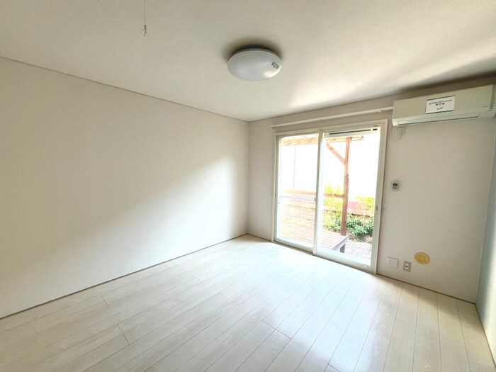 物件内観写真8　(居室)