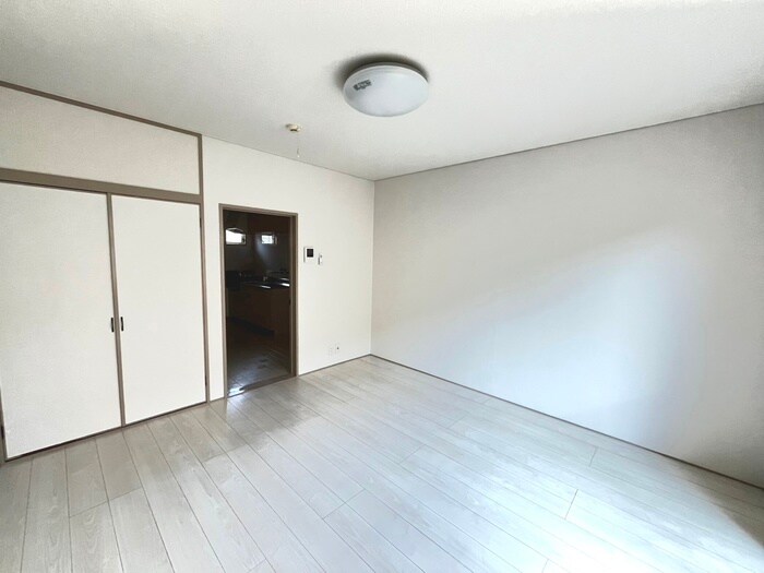 物件内観写真9　(居室)