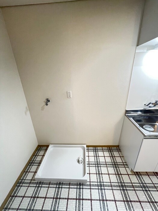 物件内観写真14　(洗濯機置場)