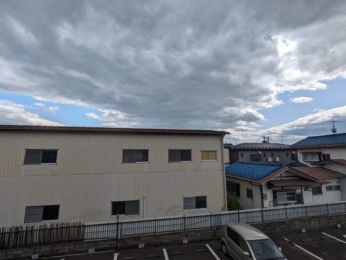 物件内観写真16　(室内からの展望)