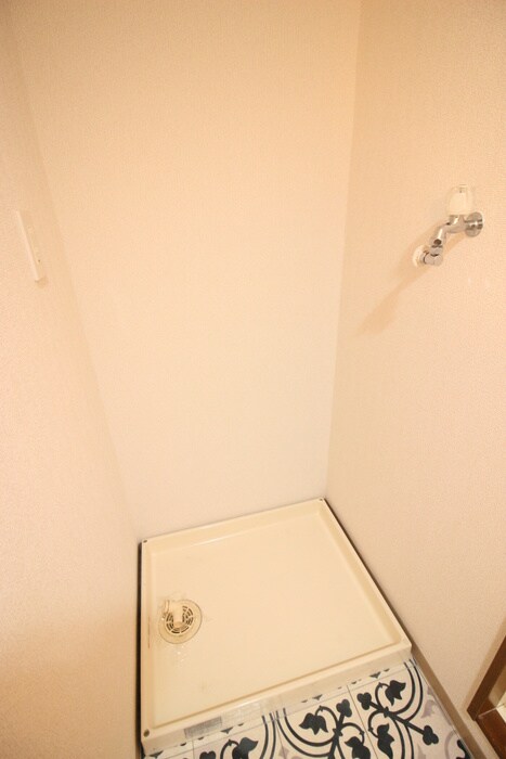 物件内観写真15　(洗濯機置場)