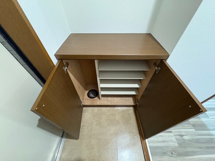 物件内観写真16　(靴箱)