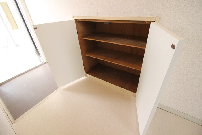 物件内観写真7　(靴箱)