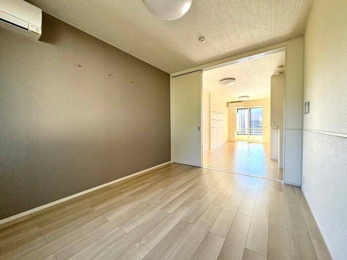 物件内観写真8　(居室)