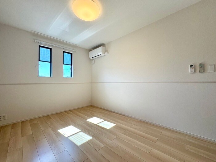物件内観写真9　(居室)