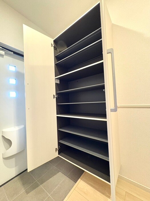 物件内観写真19　(室内からの展望)