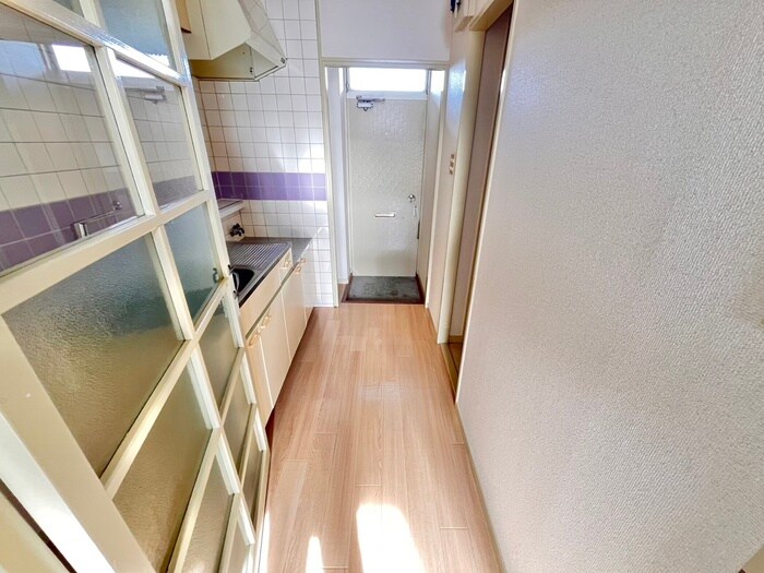 物件内観写真16　(廊下)