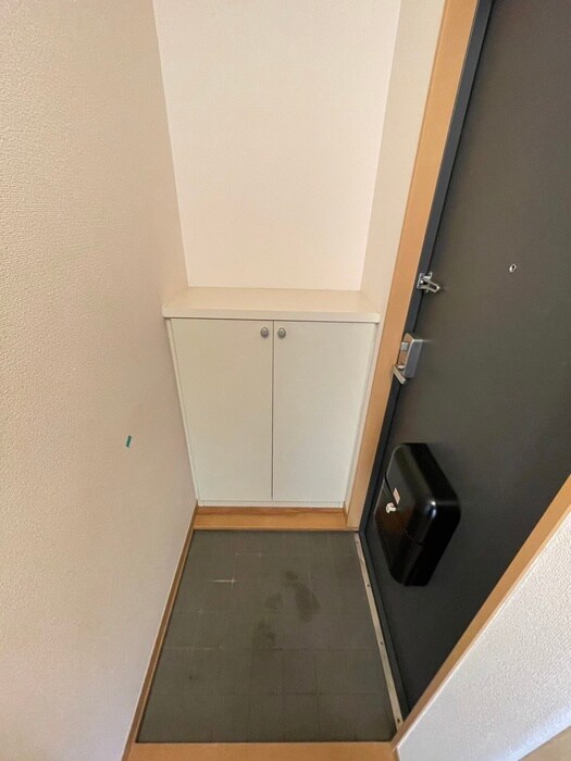 物件内観写真17　(玄関)