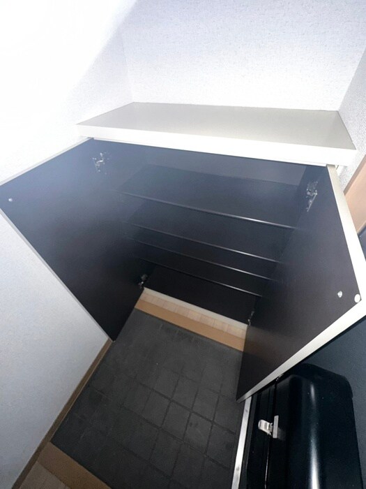 物件内観写真18　(靴箱)