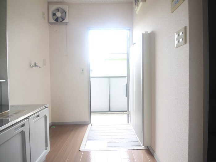 物件内観写真21　(玄関)