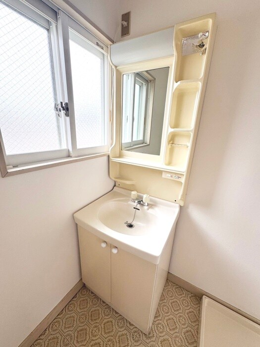 物件内観写真11　(洗面)