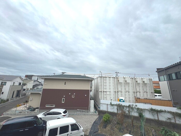 物件内観写真17　(室内からの展望)