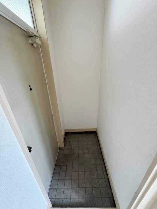 物件内観写真19　(玄関)