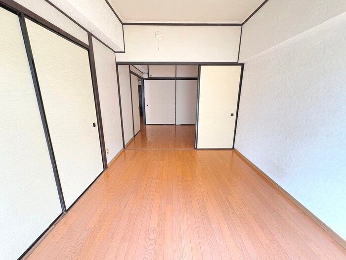 物件内観写真8　(居室)